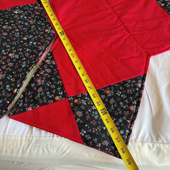 Handmade Christmas Tree Skirt 58x58 - Picture 9 of 9